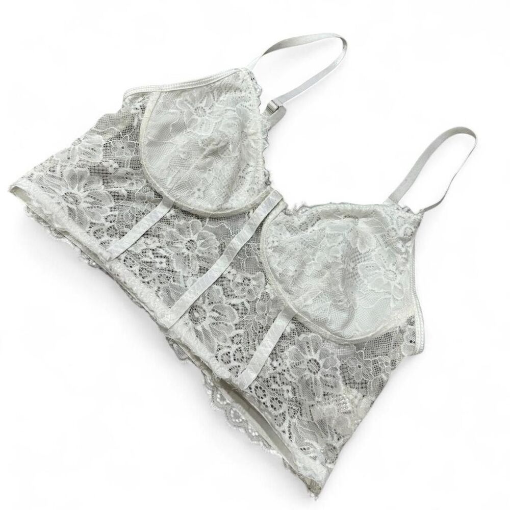 White Top - Picture 3 of 6